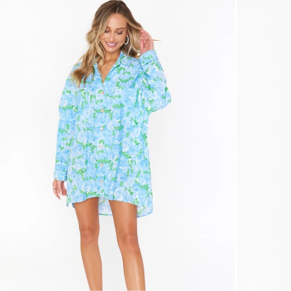 Show me  Your Mumu John’s button down shirt size M flower’s Lilly Pulitzer Vibe